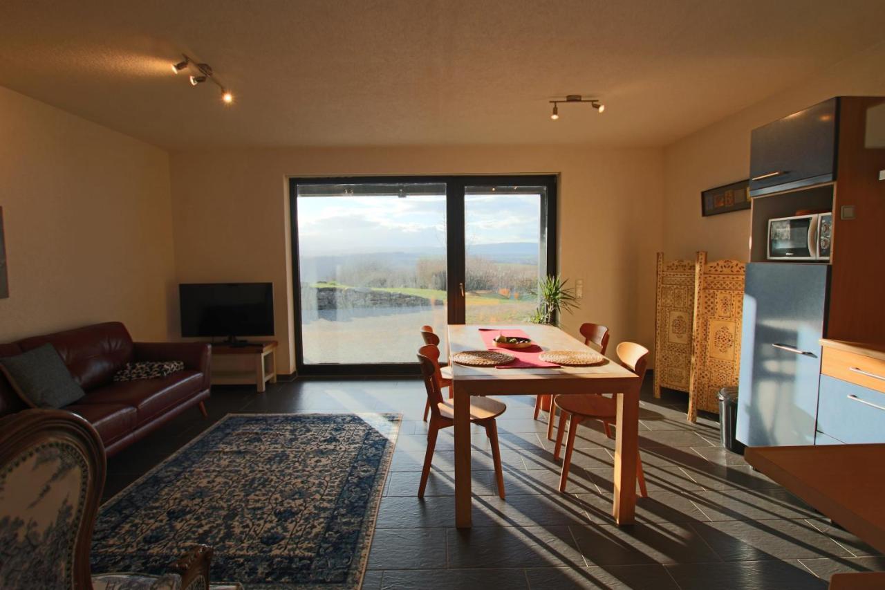 Hunsrueck Valley View Apartment With Cedar Sauna Bruschied Dış mekan fotoğraf