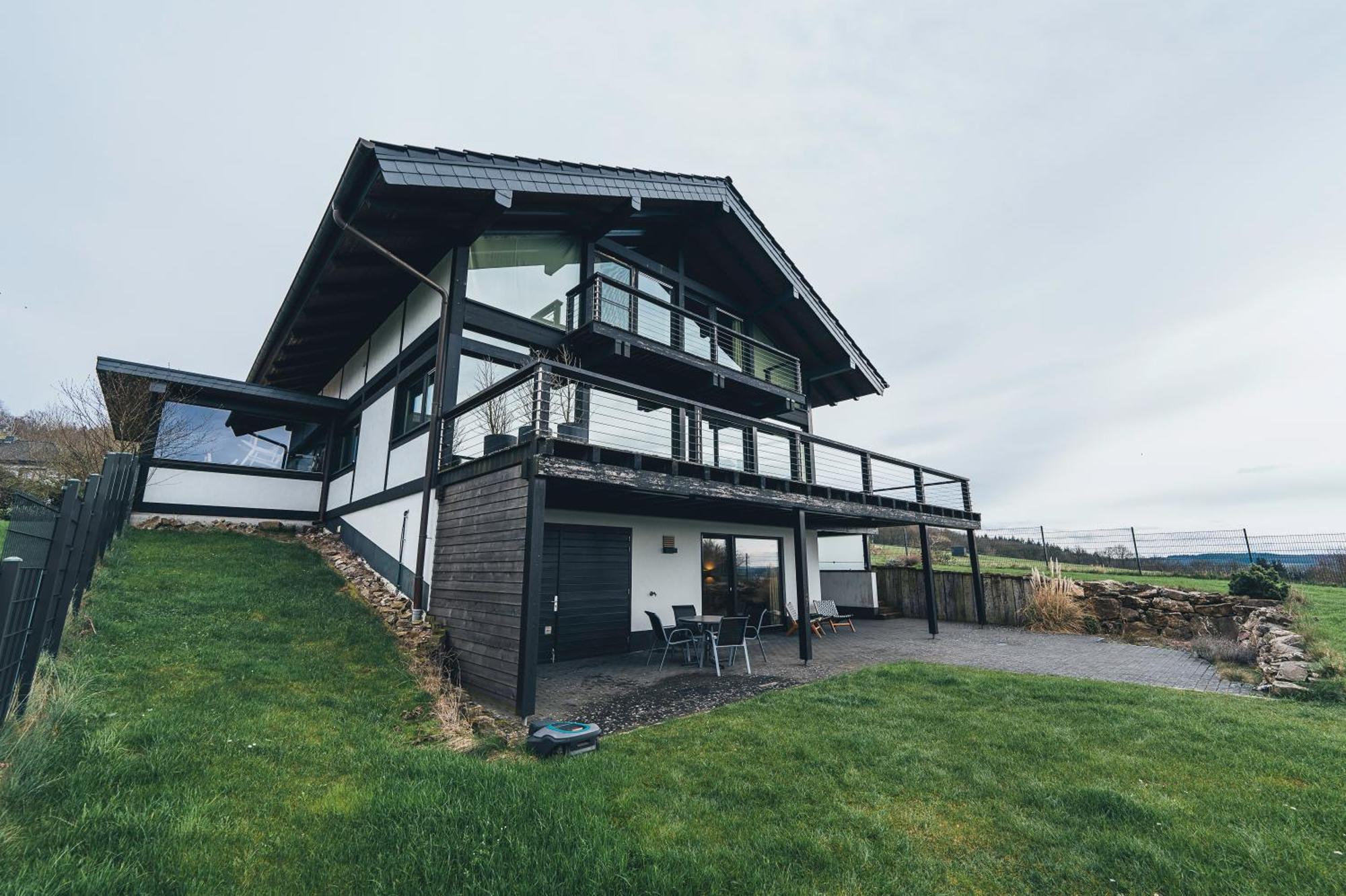 Hunsrueck Valley View Apartment With Cedar Sauna Bruschied Dış mekan fotoğraf