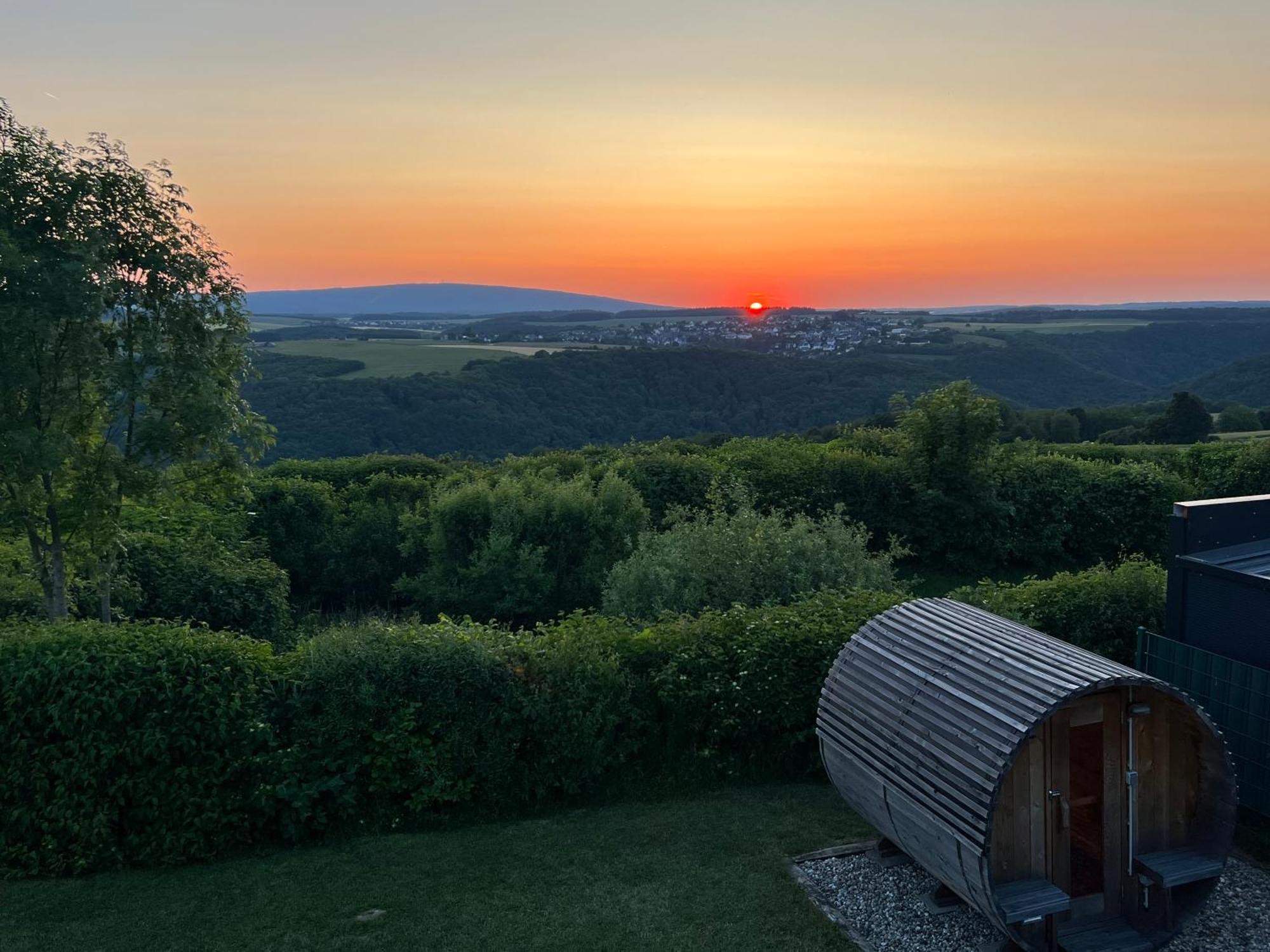 Hunsrueck Valley View Apartment With Cedar Sauna Bruschied Dış mekan fotoğraf